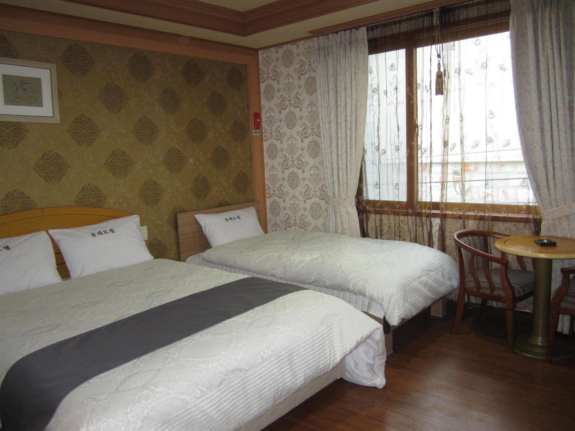 Jeju Olleh Hotel Buitenkant foto